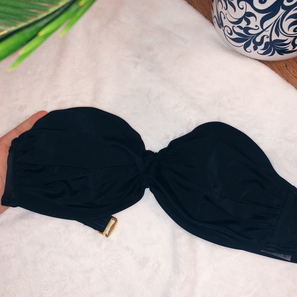 Black bikini top